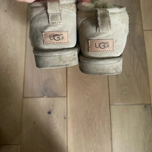 UGG Classic Ultra Mini - Picture 5 of 11